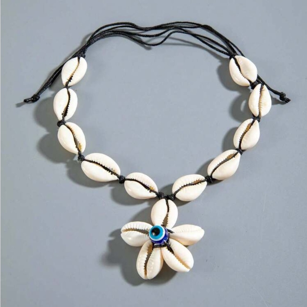 Shell Necklace with Evil Eye Pendant